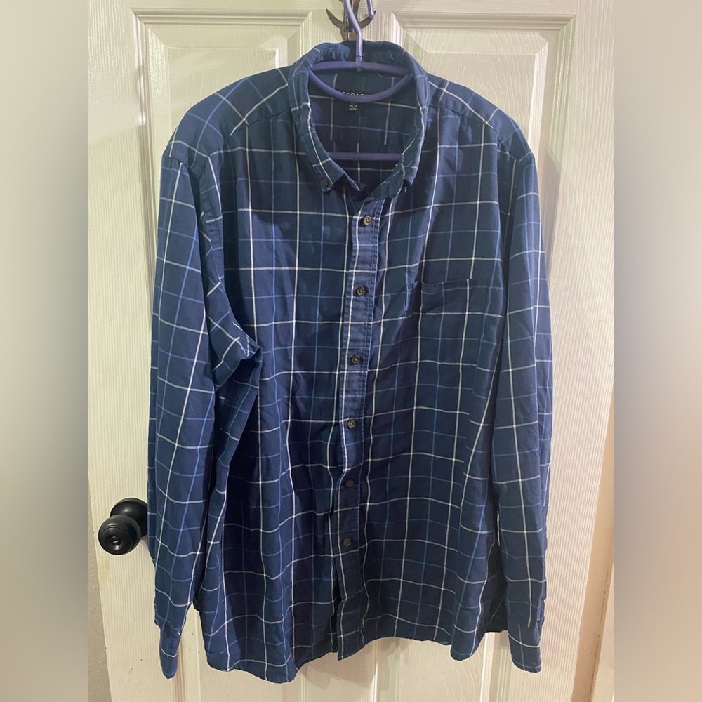 Men’s XL Plaid Button Down Shirt